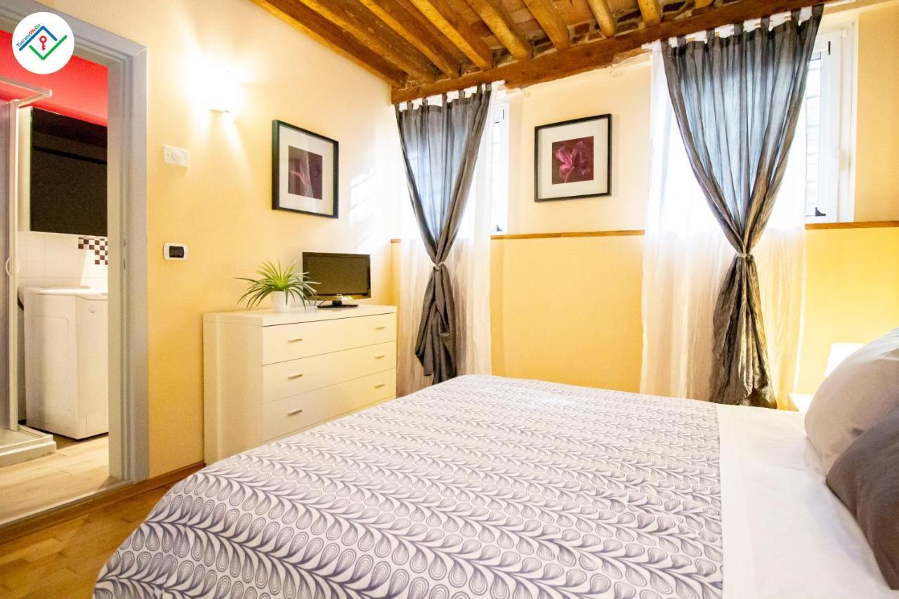Antica Piazza Apartment By Tuscanywego Lucques Extérieur photo